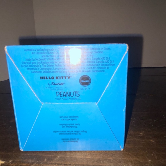 McDonald’s 2024 hello Kitty cup never used - Picture 5 of 9